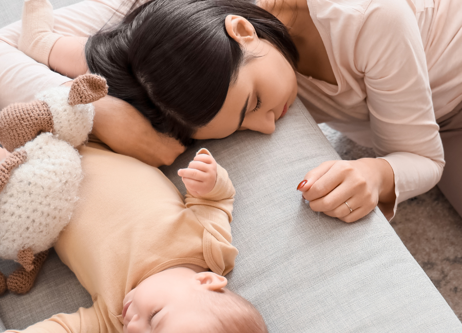 Post-partum et premiers mois avec bébé : symptômes physiques et émotionnels