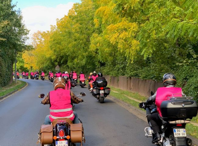 Octobre Rose - Balade moto solidaire - Laboratoire CCD